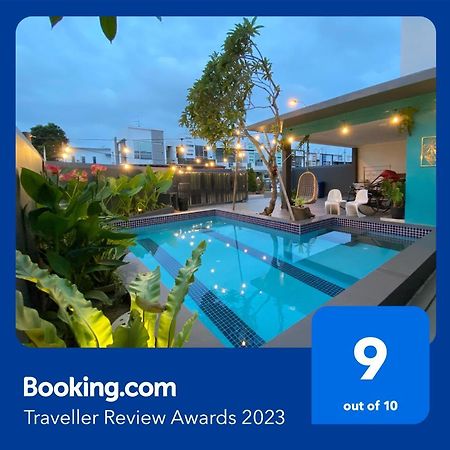 فيلا D Niice Garden View With Private Pool Bukit Indah, جوهر بهرو المظهر الخارجي الصورة