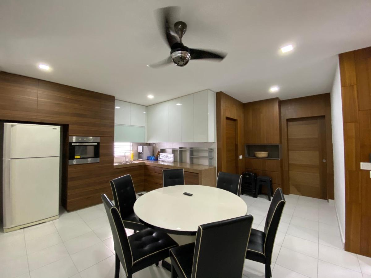 فيلا D Niice Garden View With Private Pool Bukit Indah, جوهر بهرو المظهر الخارجي الصورة